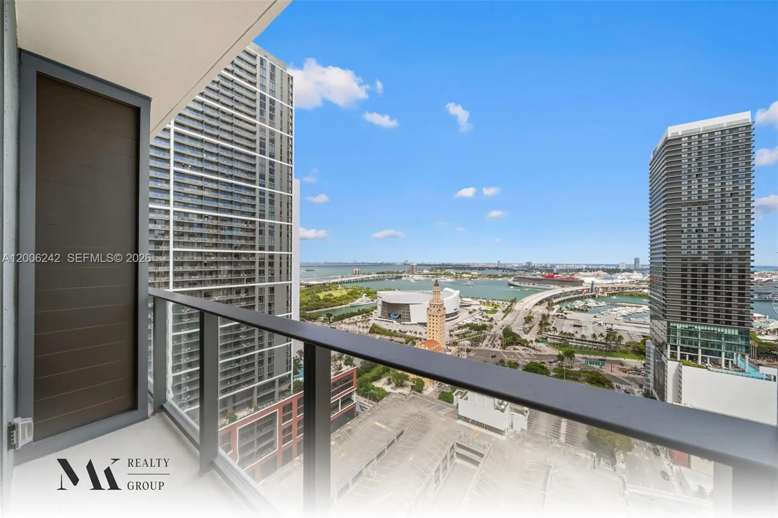 Foto de propiedad en 121 NE 5 2700, Miami, FL 33132 Miami con MLS#