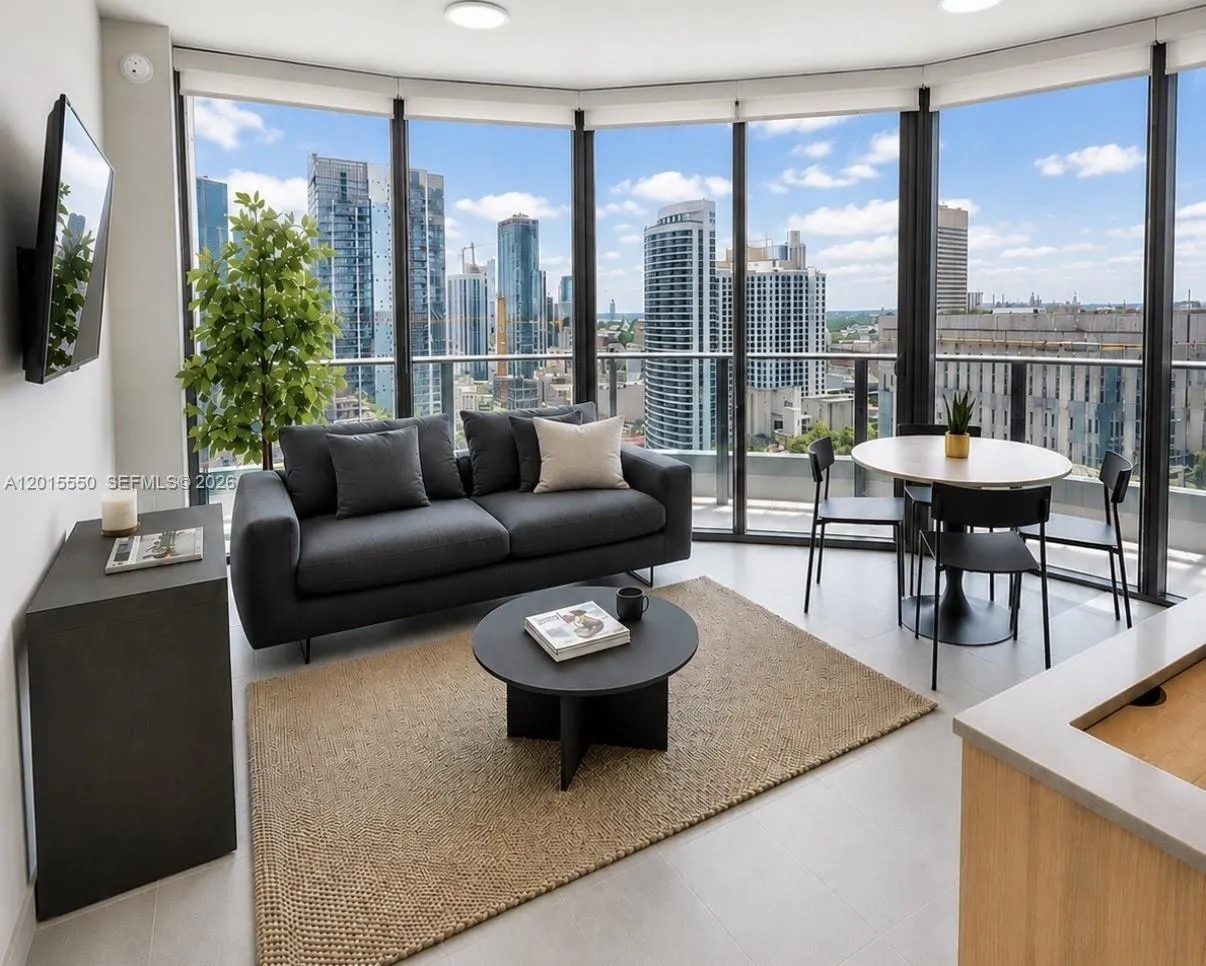 Foto de propiedad en 121 NE 5th Street 2705, Miami, FL 33132 Miami con MLS# 