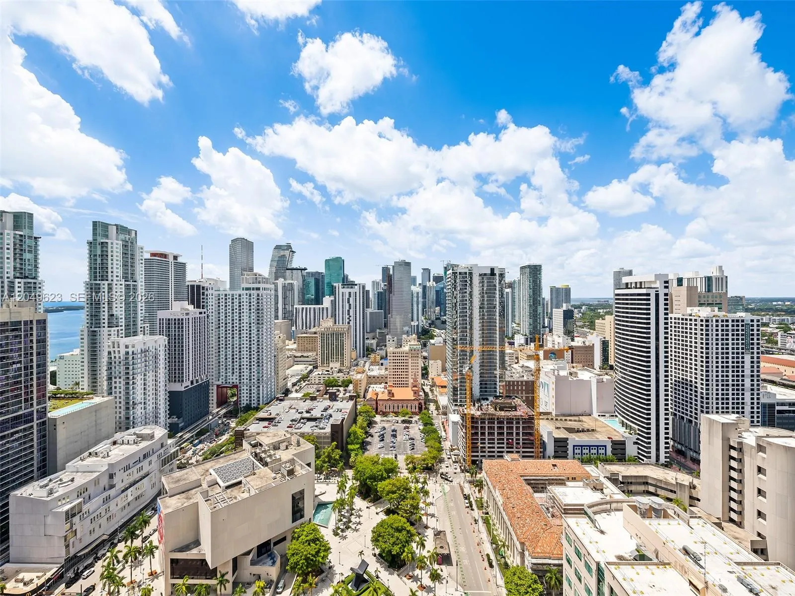 Foto de propiedad en 121 NE 5th Street 3703, Miami, FL 33132 Miami con MLS# 