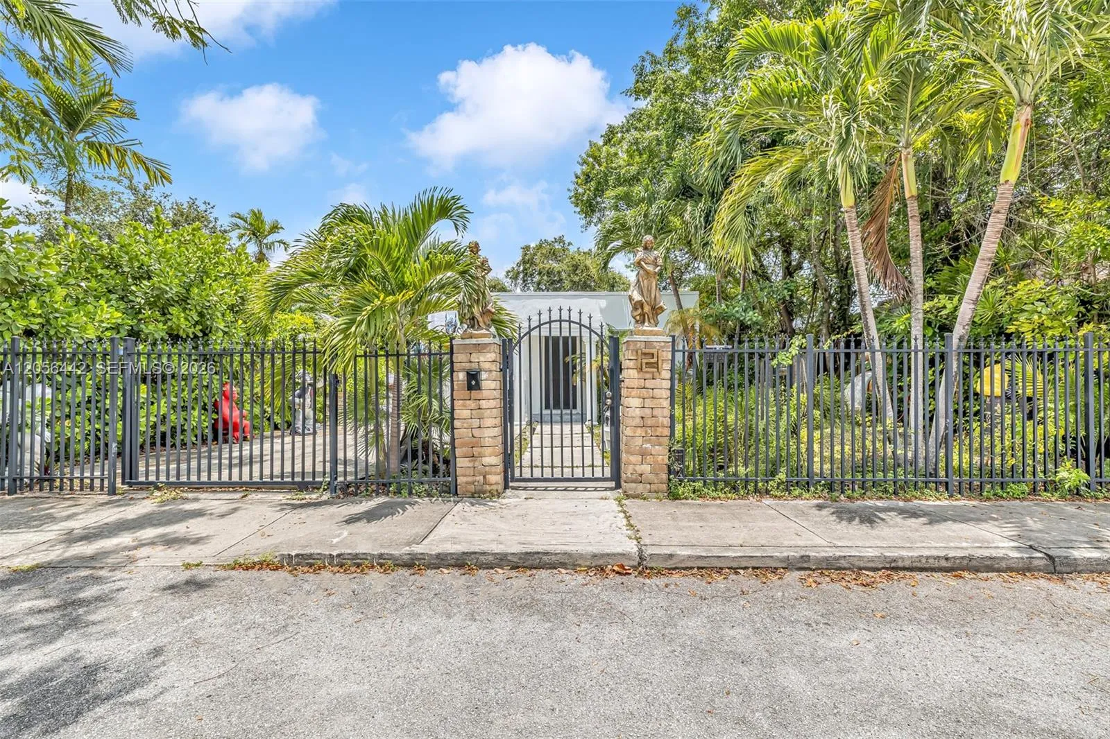 En Venta 121 NW 47th Street, Miami, FL 33127, Miami, FL 33127