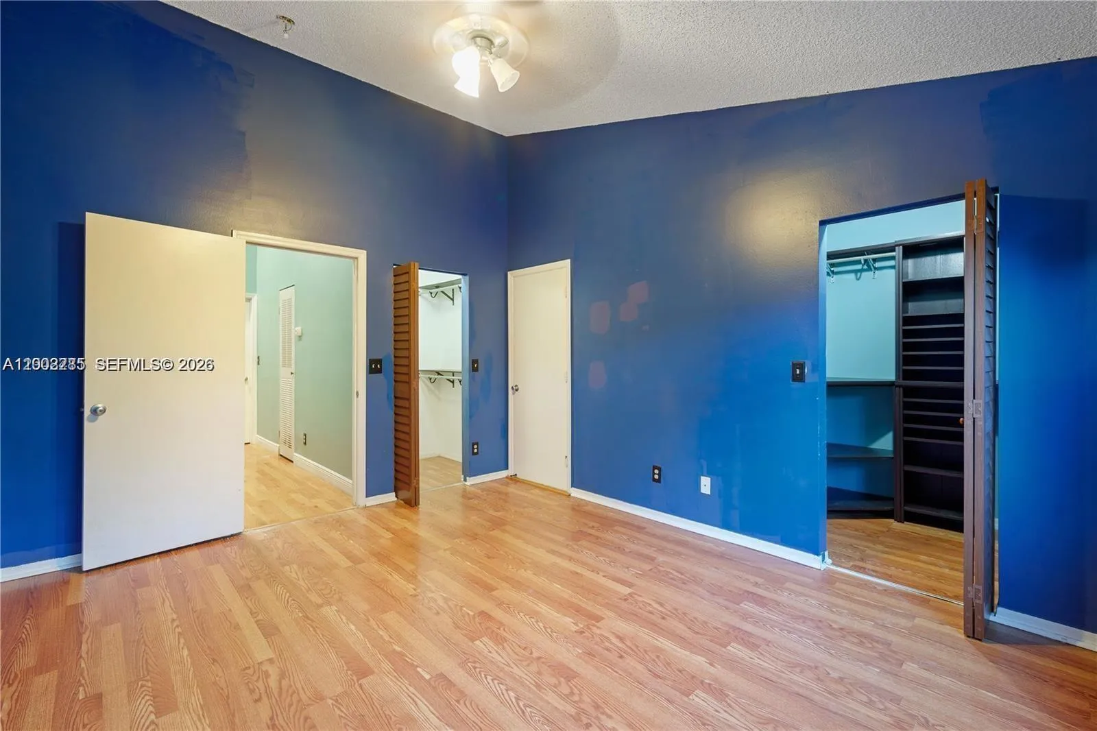 Foto de propiedad en 12111 SW 5th Court ROOM, Pembroke Pines, FL 33025 Pembroke Pines con MLS# 