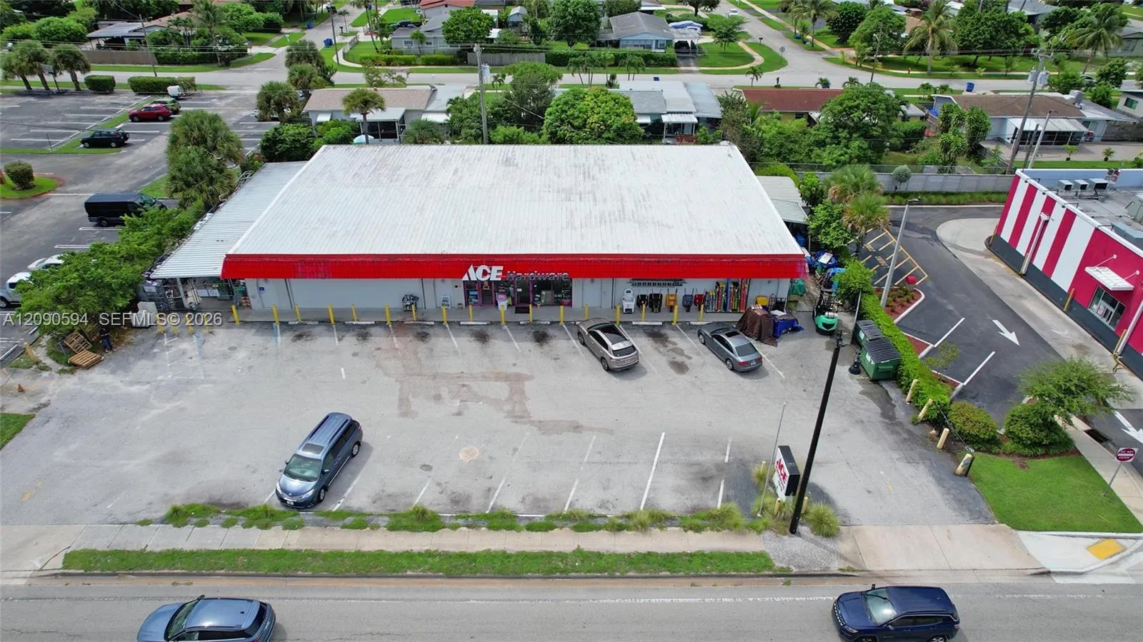 Foto de propiedad en 1212 W Lantana Road, Lantana, FL 33462 Lantana con MLS# 