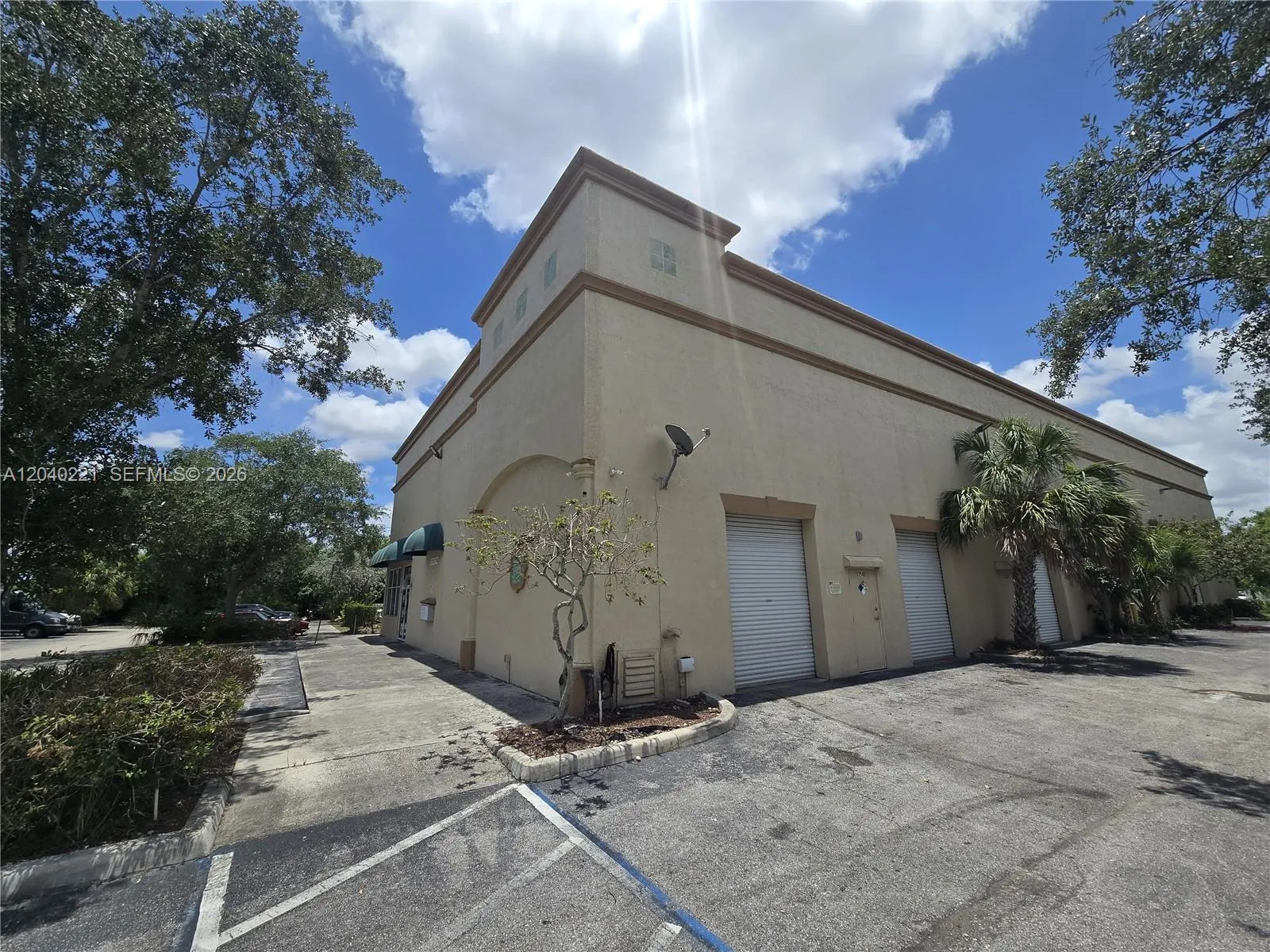 Foto de propiedad en 12140 Wiles Road, Coral Springs, FL 33076 Coral Springs con MLS# 