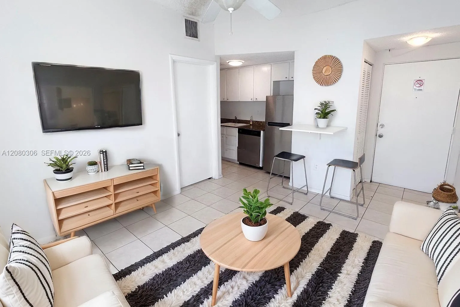 Foto de propiedad en 1218 Drexel Avenue 204, Miami Beach, FL 33139 Miami Beach con MLS# 