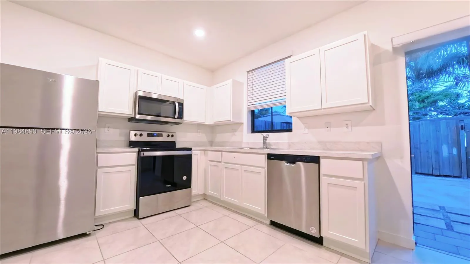 Foto de propiedad en 1220 NE 5th Court, Florida City, FL 33034 Florida City con MLS# 