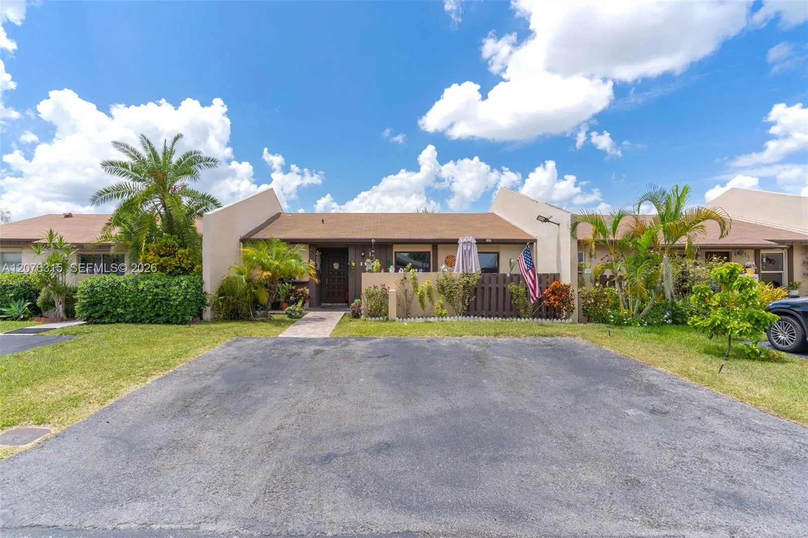 En Venta 12202 SW 111th Lane, Miami, FL 33186, Miami, FL 33186