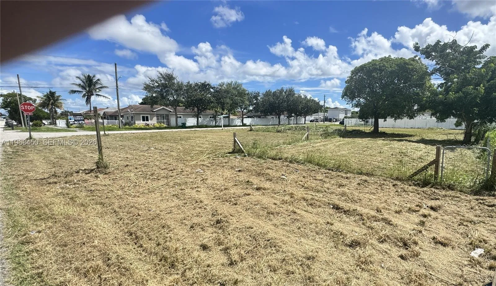 En Venta 12208 SW 220 Street, Miami, FL 33170, Miami, FL 33170