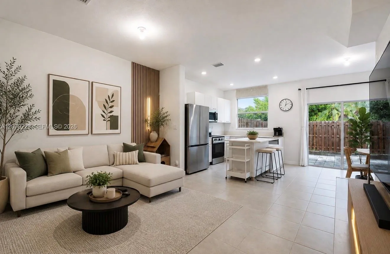 En Venta 12218 NW 24th Place, Miami, FL 33167, Miami, FL 33167