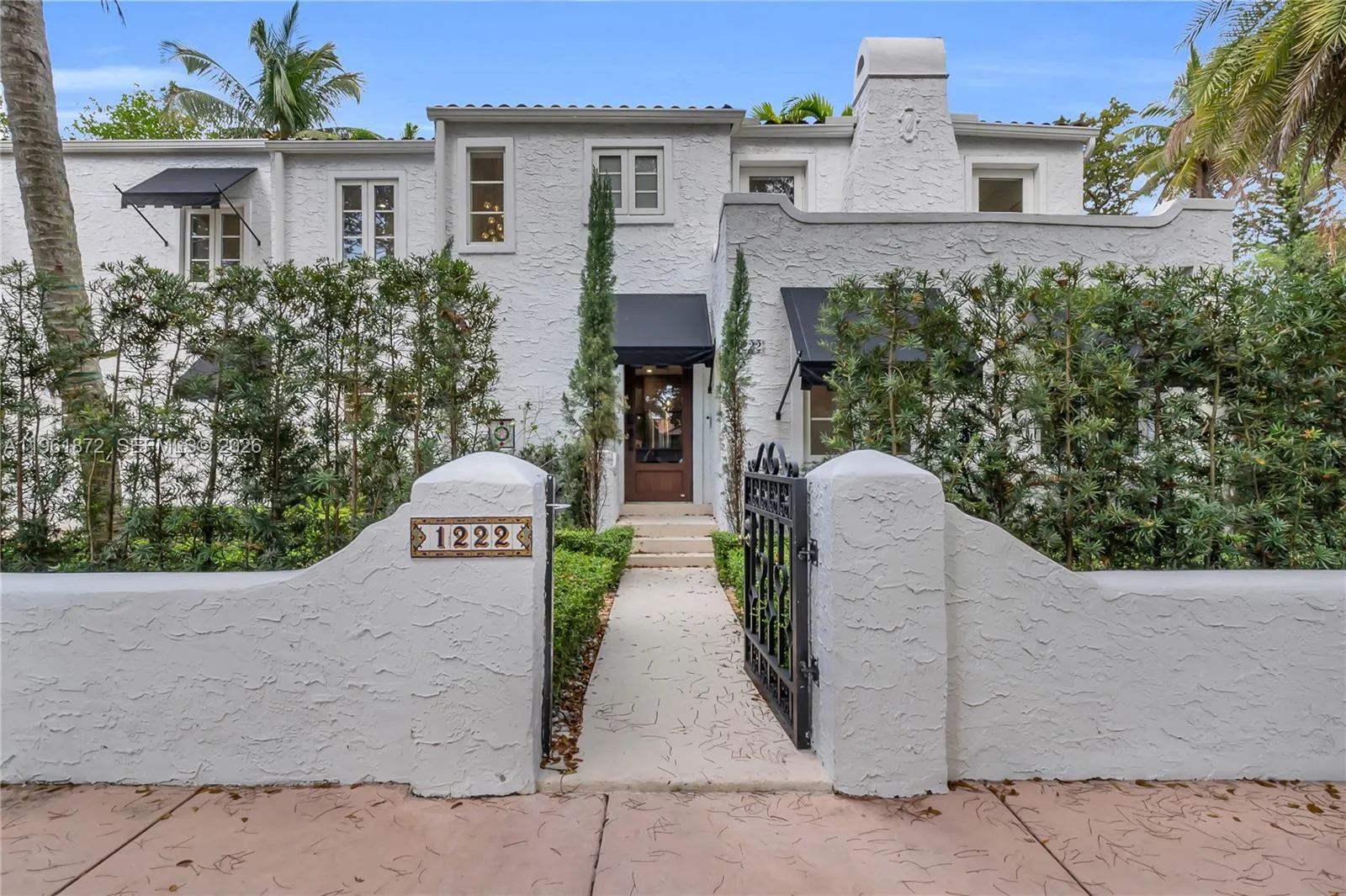 Foto de propiedad en 1222 Cortez Street, Coral Gables, FL 33134 Coral Gables con MLS# 