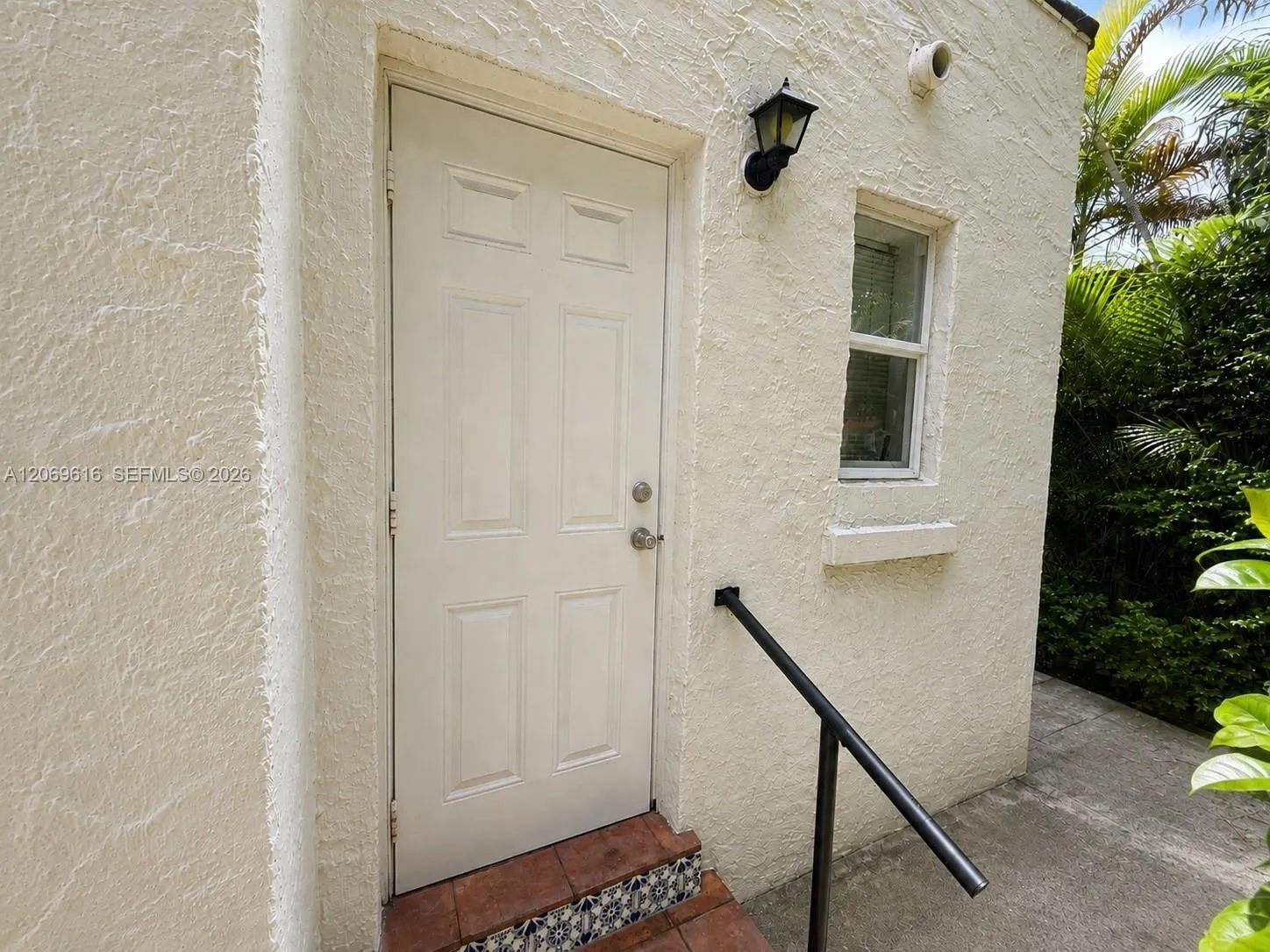 Foto de propiedad en 1222 Pizarro Street 2, Coral Gables, FL 33134 Coral Gables con MLS# 