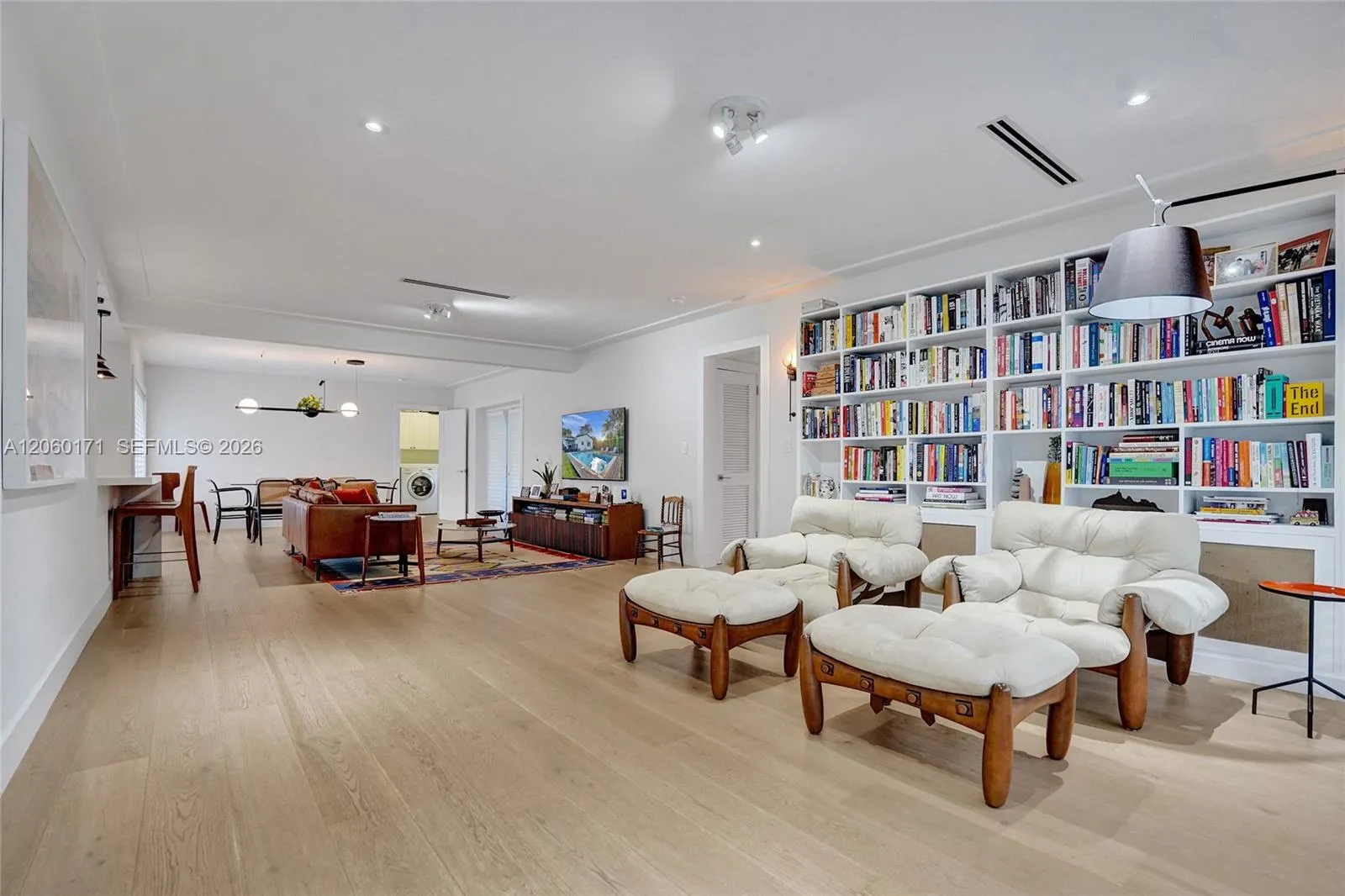 Foto de propiedad en 1223 NE 102nd Street, Miami Shores, FL 33138 Miami Shores con MLS# 