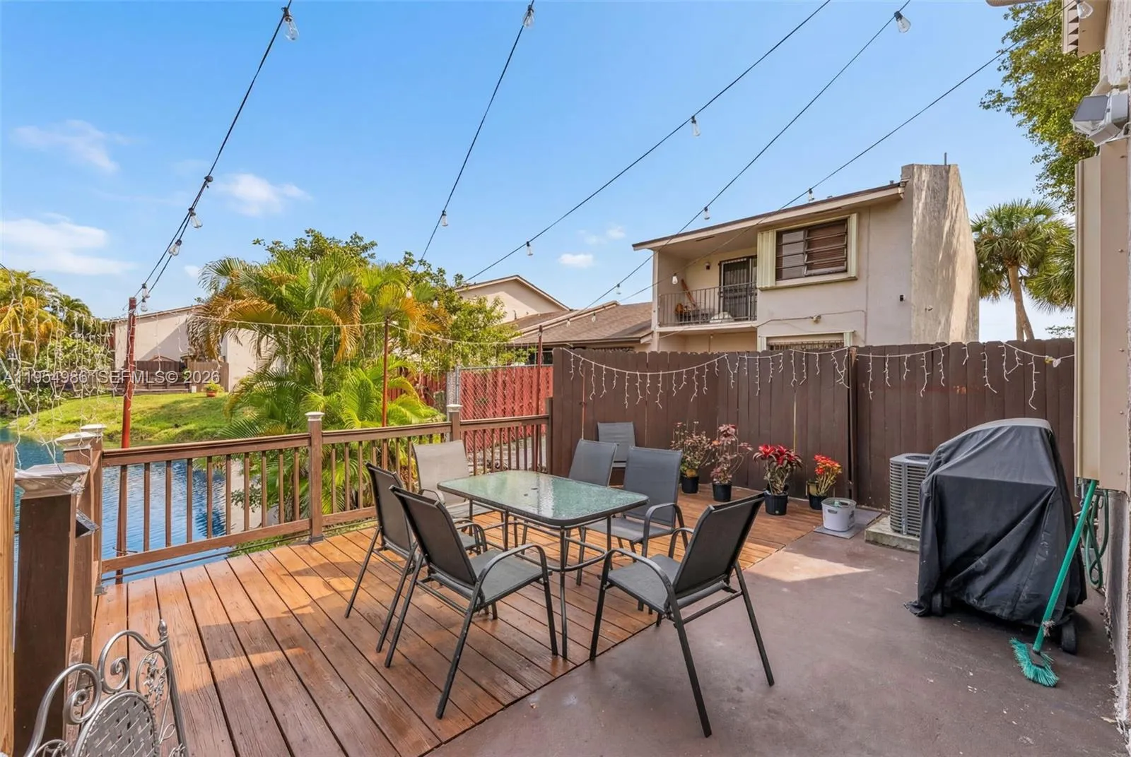 Foto de propiedad en 12233 SW 24th Terrace 35, Miami, FL 33175 Miami con MLS# 