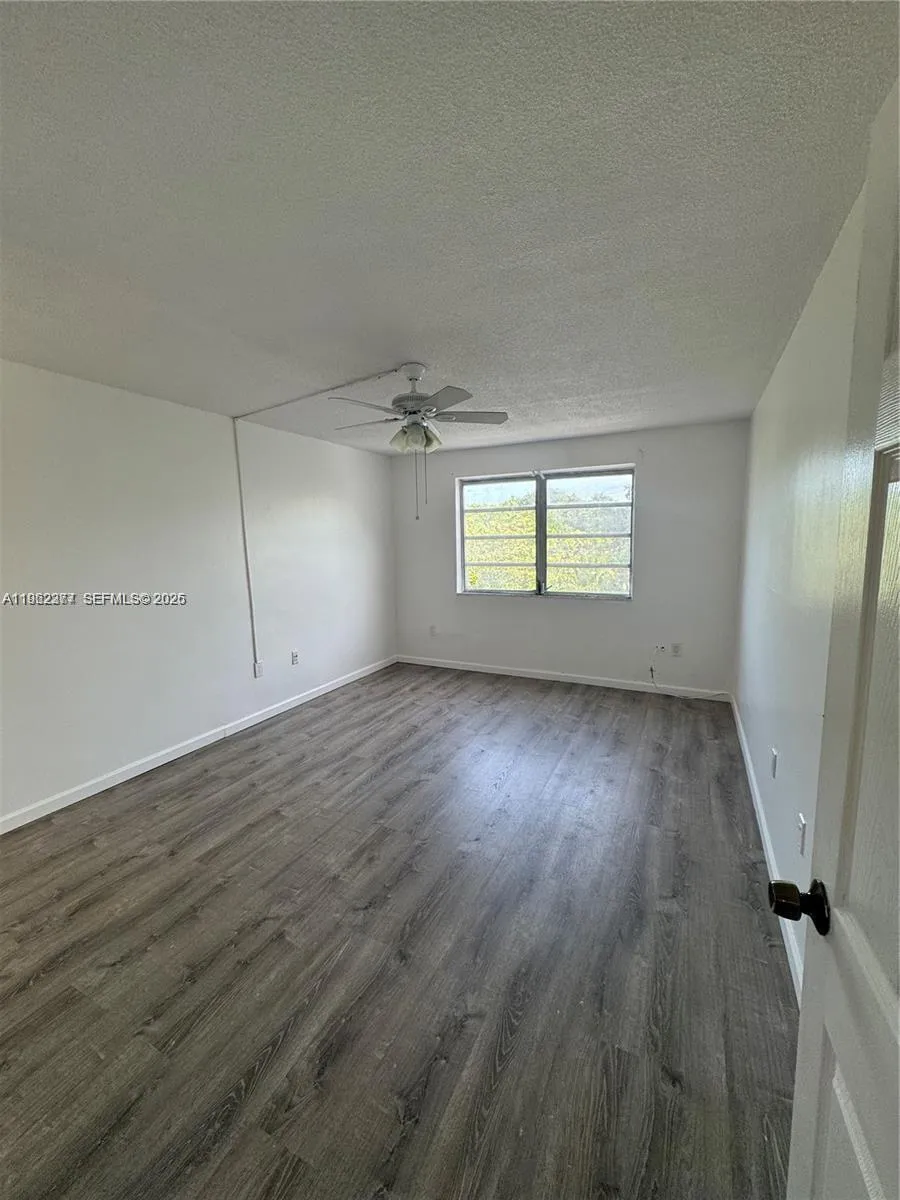 Foto de propiedad en 1225 NE 124th Street 46A, North Miami, FL 33161 North Miami con MLS# 