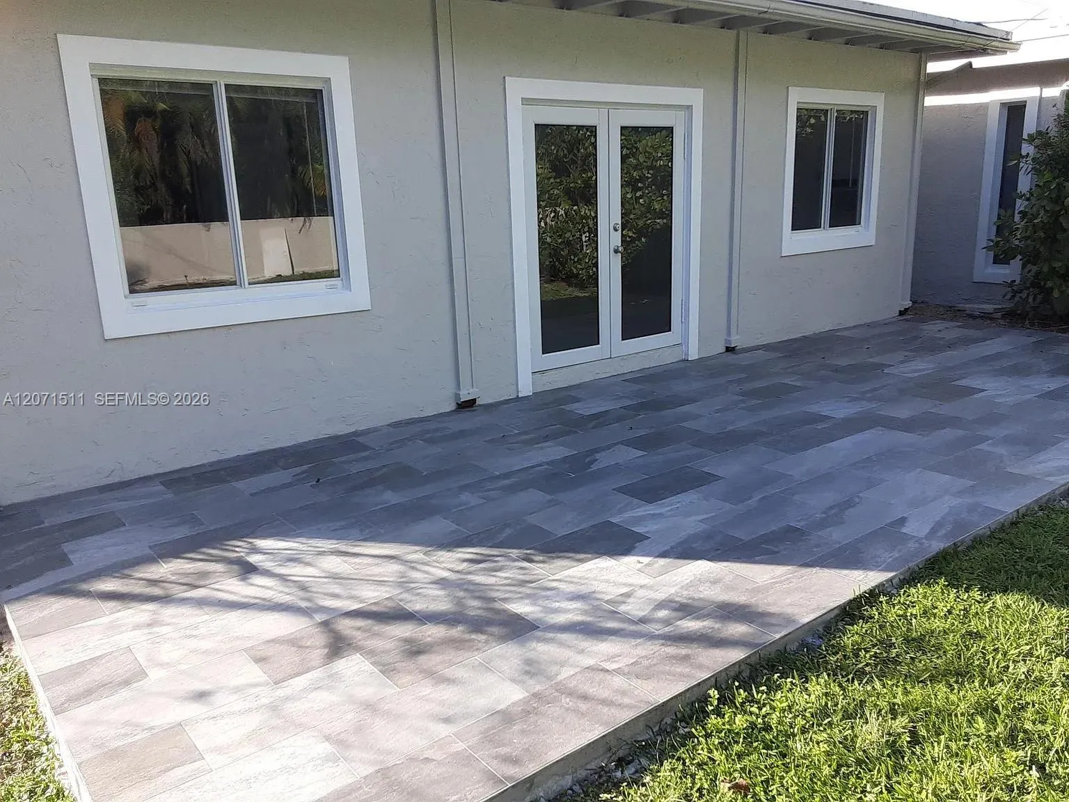 Foto de propiedad en 12253 SW 82nd Avenue 0, Pinecrest, FL 33156 Pinecrest con MLS# 