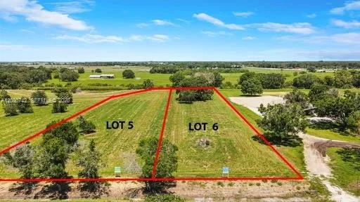 En Venta 1226 NE 48th, Okeechobee, FL 34972, Okeechobee, FL 34972