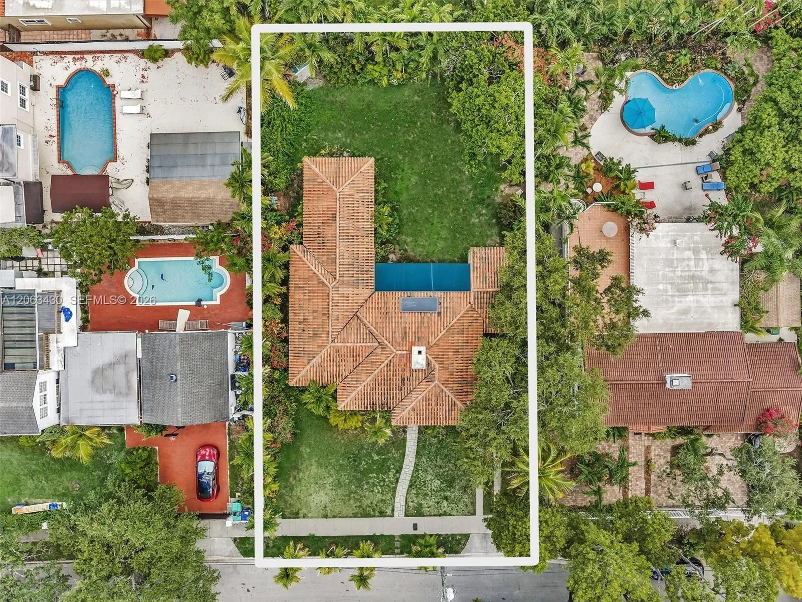 Foto de propiedad en 1228 SW 17th Street, Miami, FL 33145 Miami con MLS# 