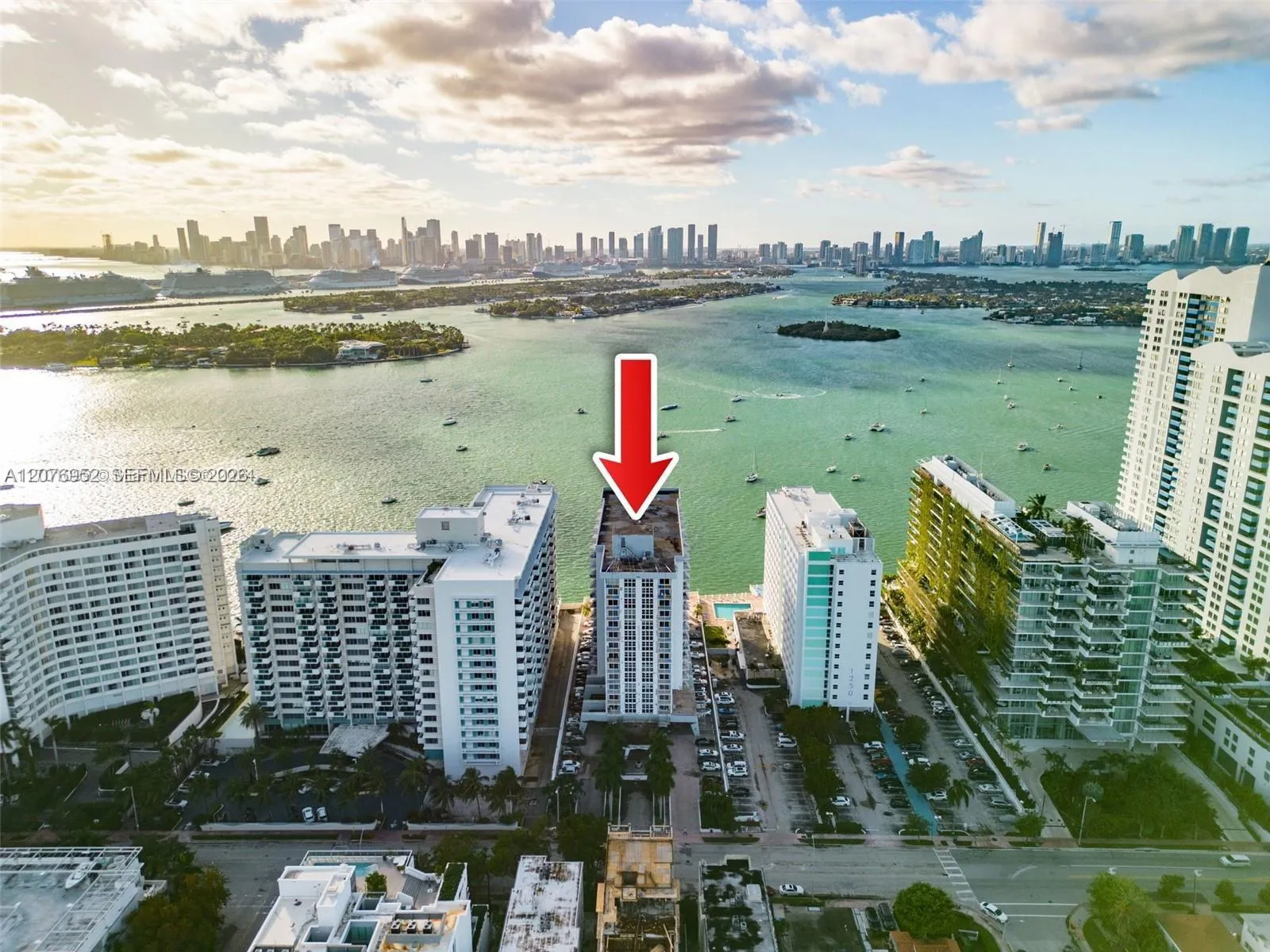 Foto de propiedad en 1228 West Avenue 1006, Miami Beach, FL 33139 Miami Beach con MLS# 