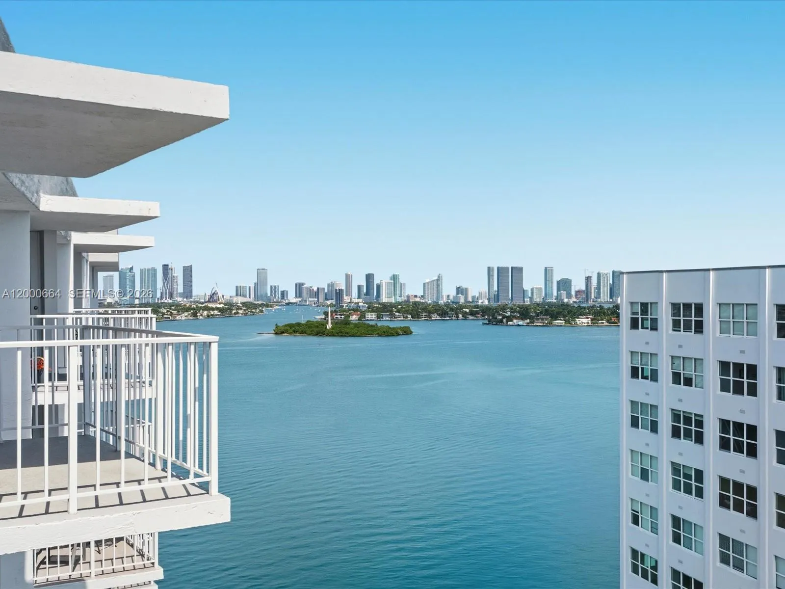 Foto de propiedad en 1228 West Avenue 1506, Miami Beach, FL 33139 Miami Beach con MLS# 