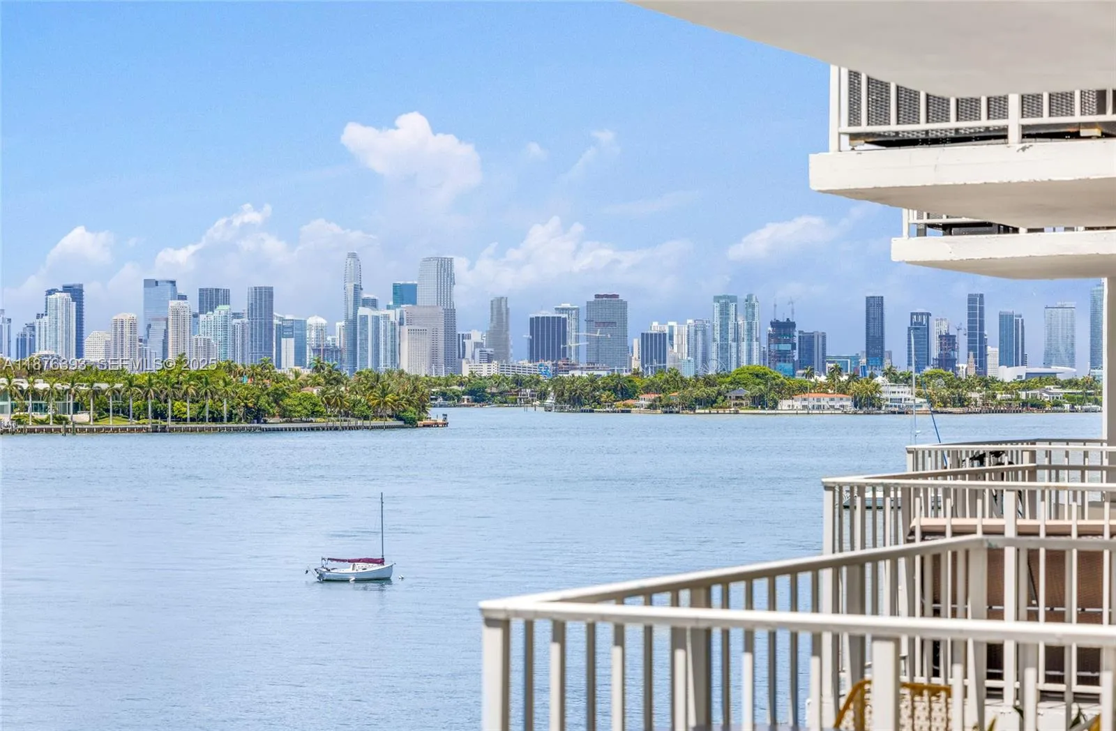 Foto de propiedad en 1228 West Avenue 312, Miami Beach, FL 33139 Miami Beach con MLS# 