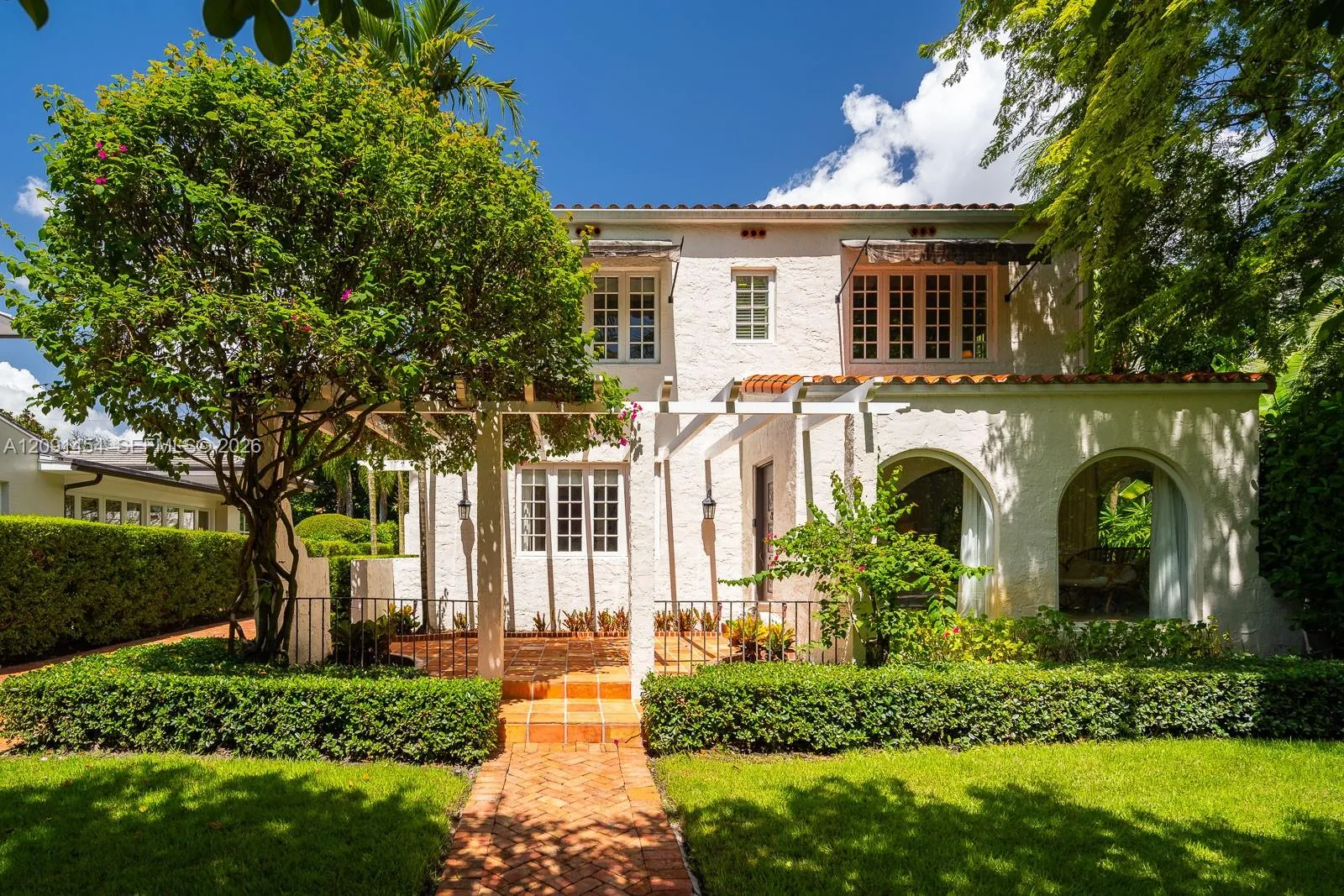 En Venta 1229 Asturia Avenue, Coral Gables, FL 33134, Coral Gables, FL 33134