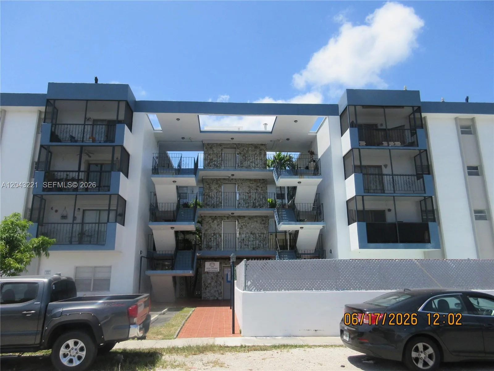Foto de propiedad en 1230 NE 139th Street 309, North Miami, FL 33161 North Miami con MLS# 