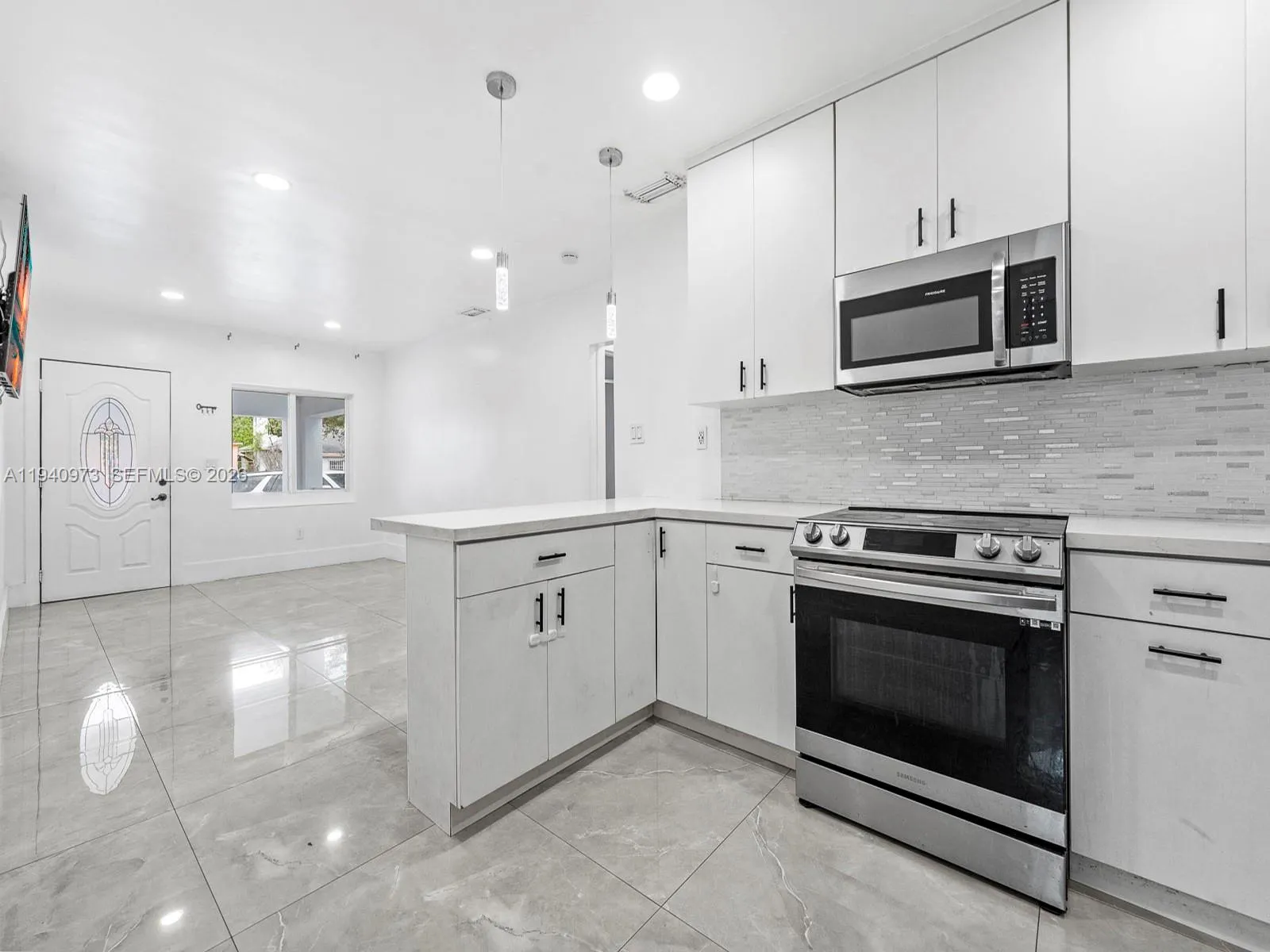 En Venta 1230 NW 35th Street, Miami, FL 33142, Miami, FL 33142
