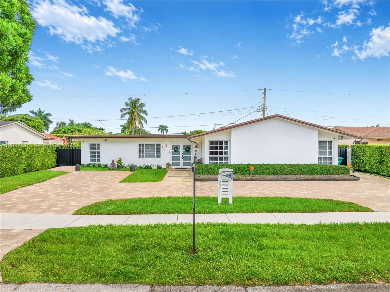 En Venta 12311 SW 39th Terrace, Miami, FL 33175, Miami, FL 33175
