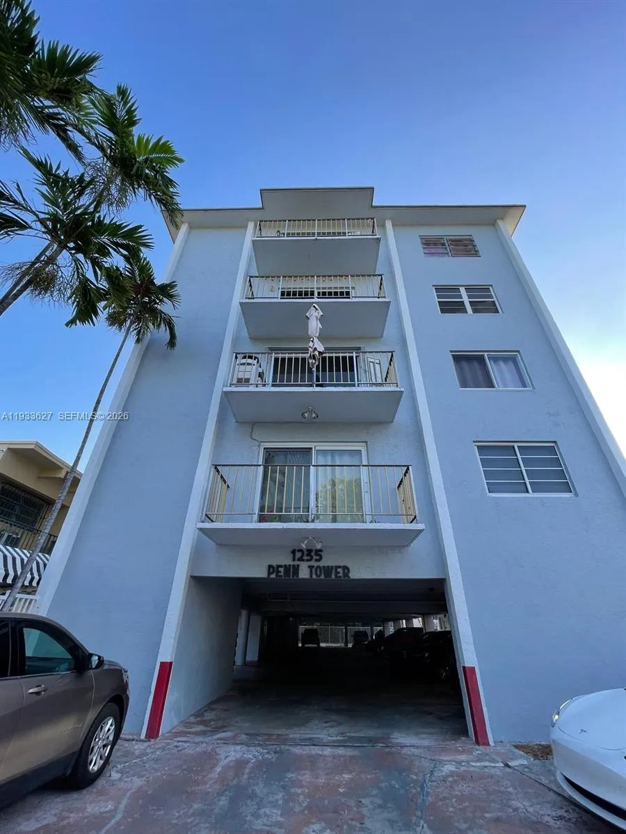Foto de propiedad en 1235 Pennsylvania Avenue 4E, Miami Beach, FL 33139 Miami Beach con MLS# 