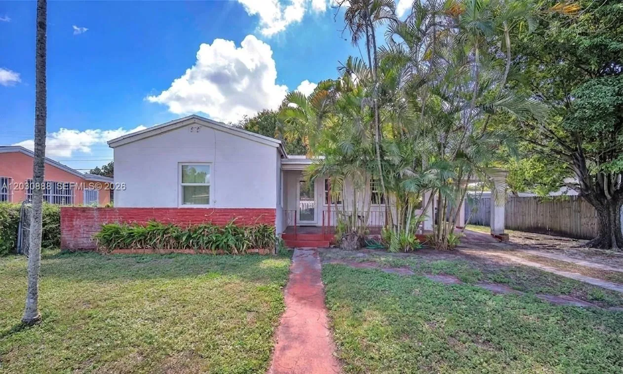 Foto de propiedad en 1236 Jann Avenue, Opa-Locka, FL 33054 Opa-Locka con MLS# 