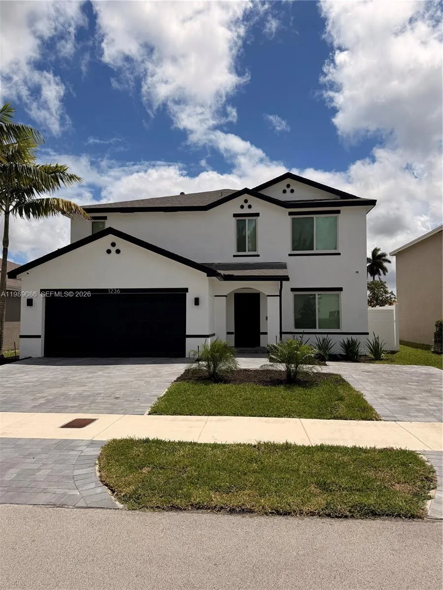 En Venta 1236 NW 208th Street, Miami Gardens, FL 33169, Miami Gardens, FL 33169