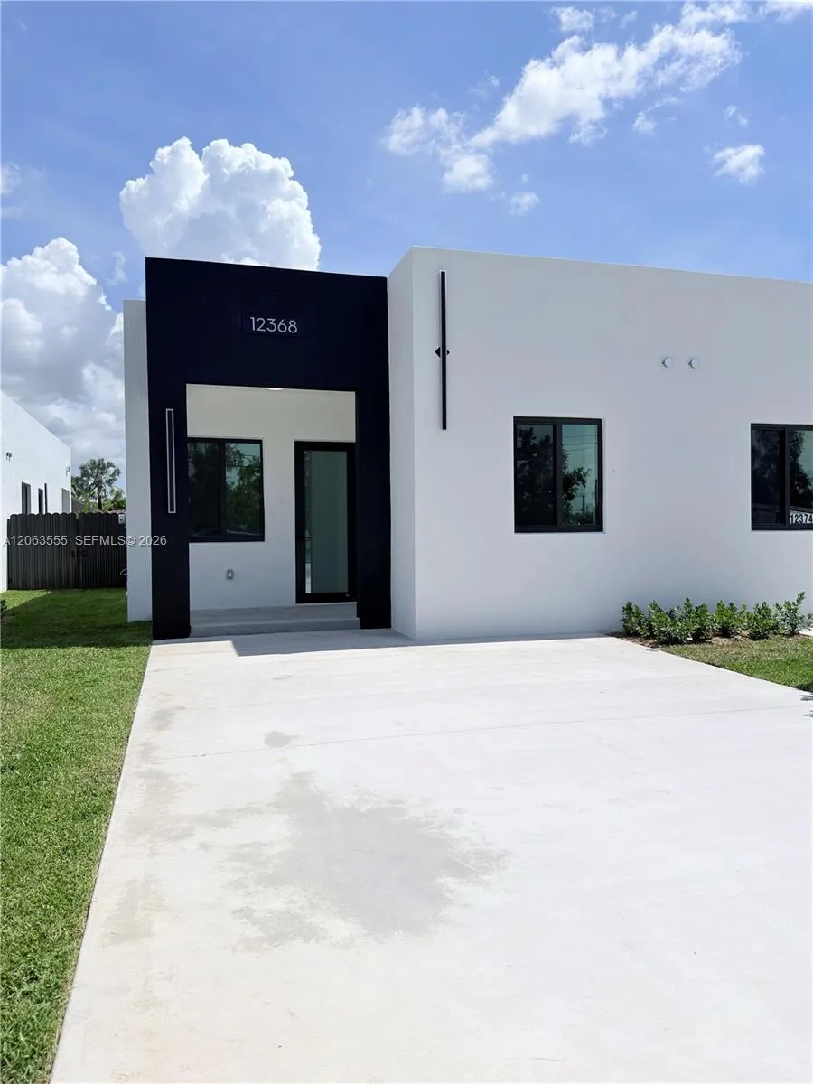 Foto de propiedad en 12368 SW 219th Street, Miami, FL 33170 Miami con MLS# 