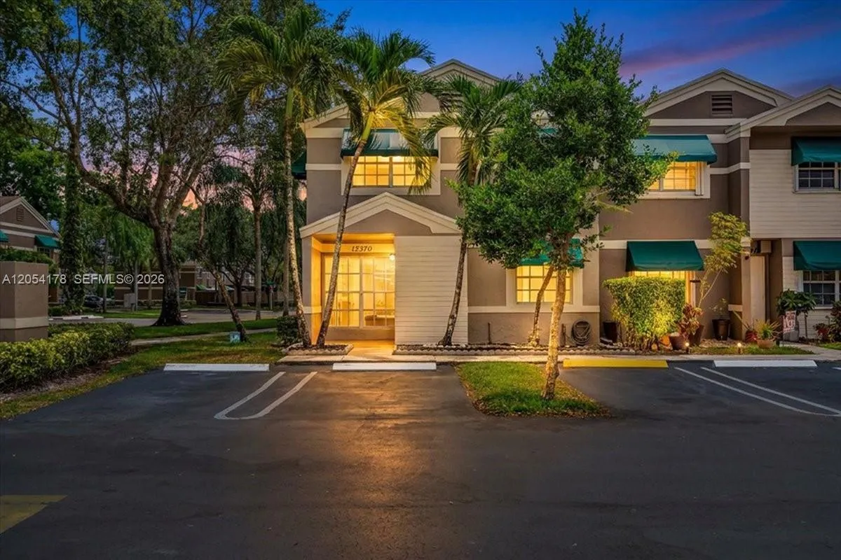 Foto de propiedad en 12370 SW 52nd Street 0, Cooper City, FL 33330 Cooper City con MLS# 
