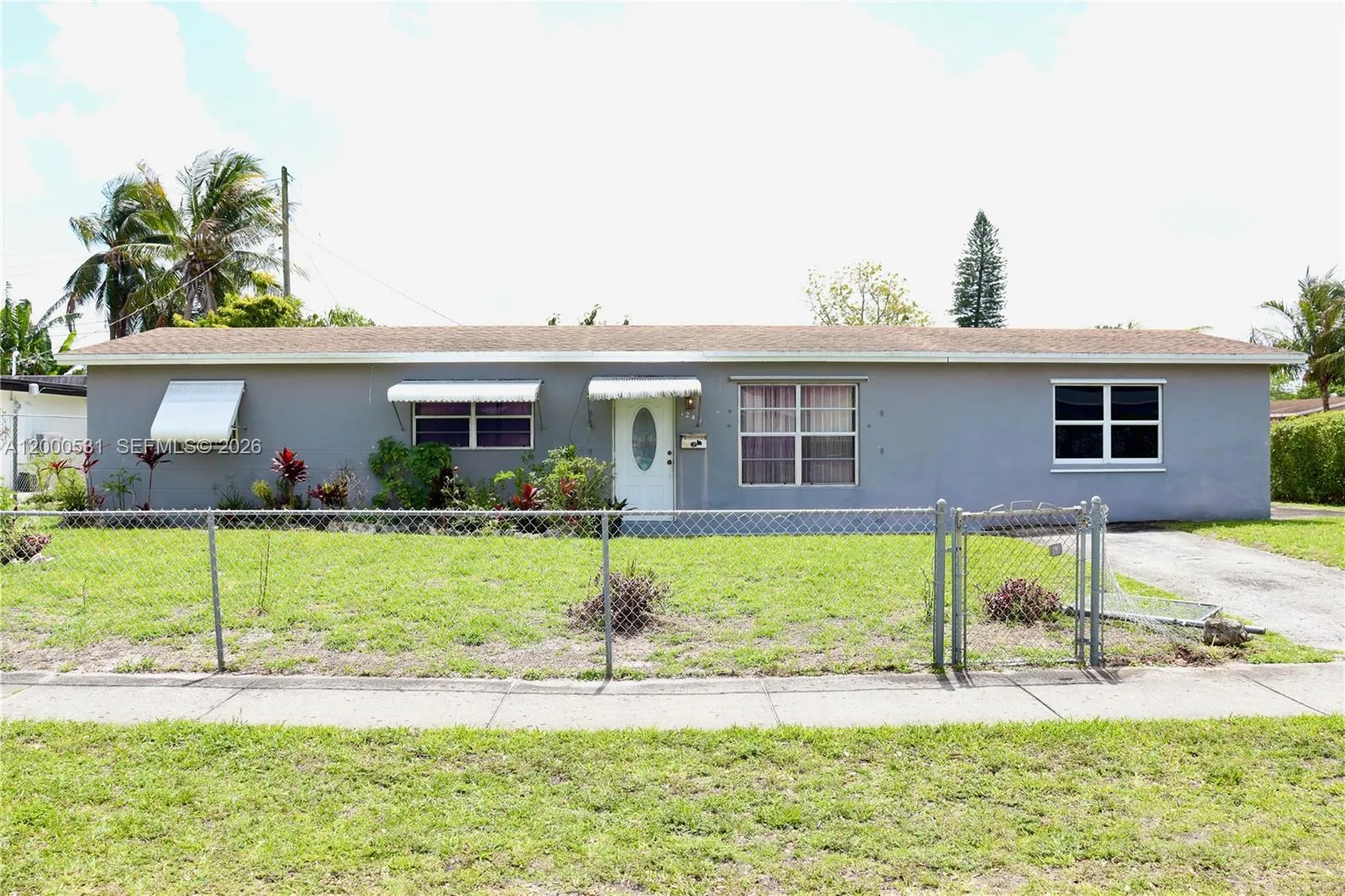 Vendido 1240 NE 214th Street, Miami, FL 33179, Miami, FL 33179