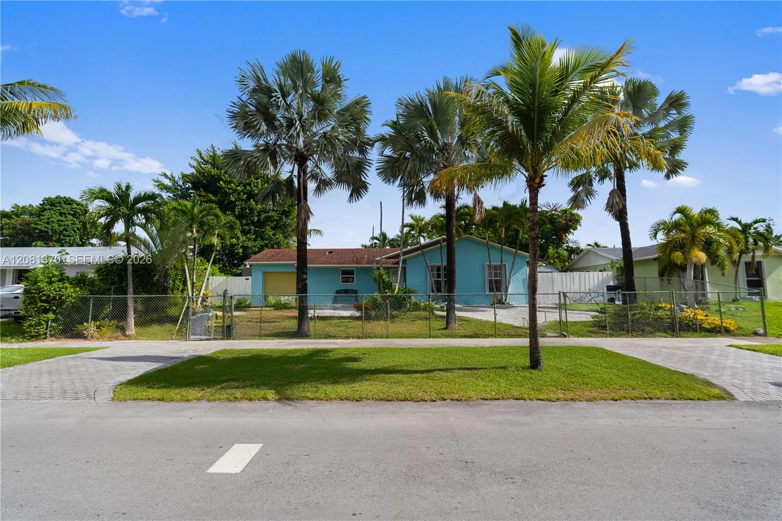 Foto de propiedad en 12401 SW 264th Street, Homestead, FL 33032 Homestead con MLS# 