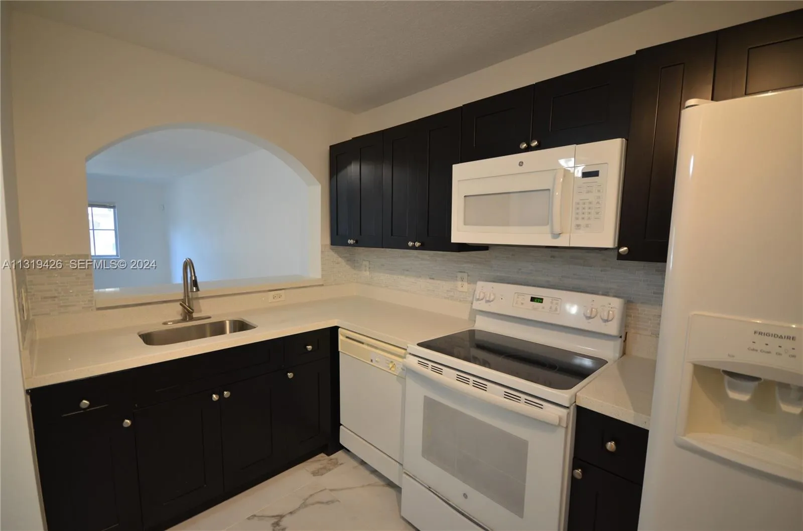 Foto de propiedad en 1241 SE 29th Street 102, Homestead, FL 33035 Homestead con MLS# 