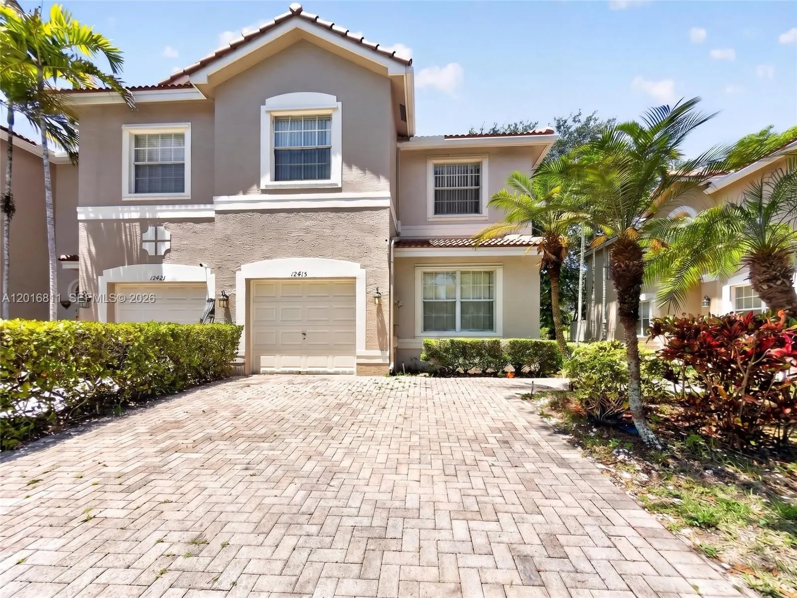 Foto de propiedad en 12415 SW 42nd Street, Miramar, FL 33027 Miramar con MLS# 