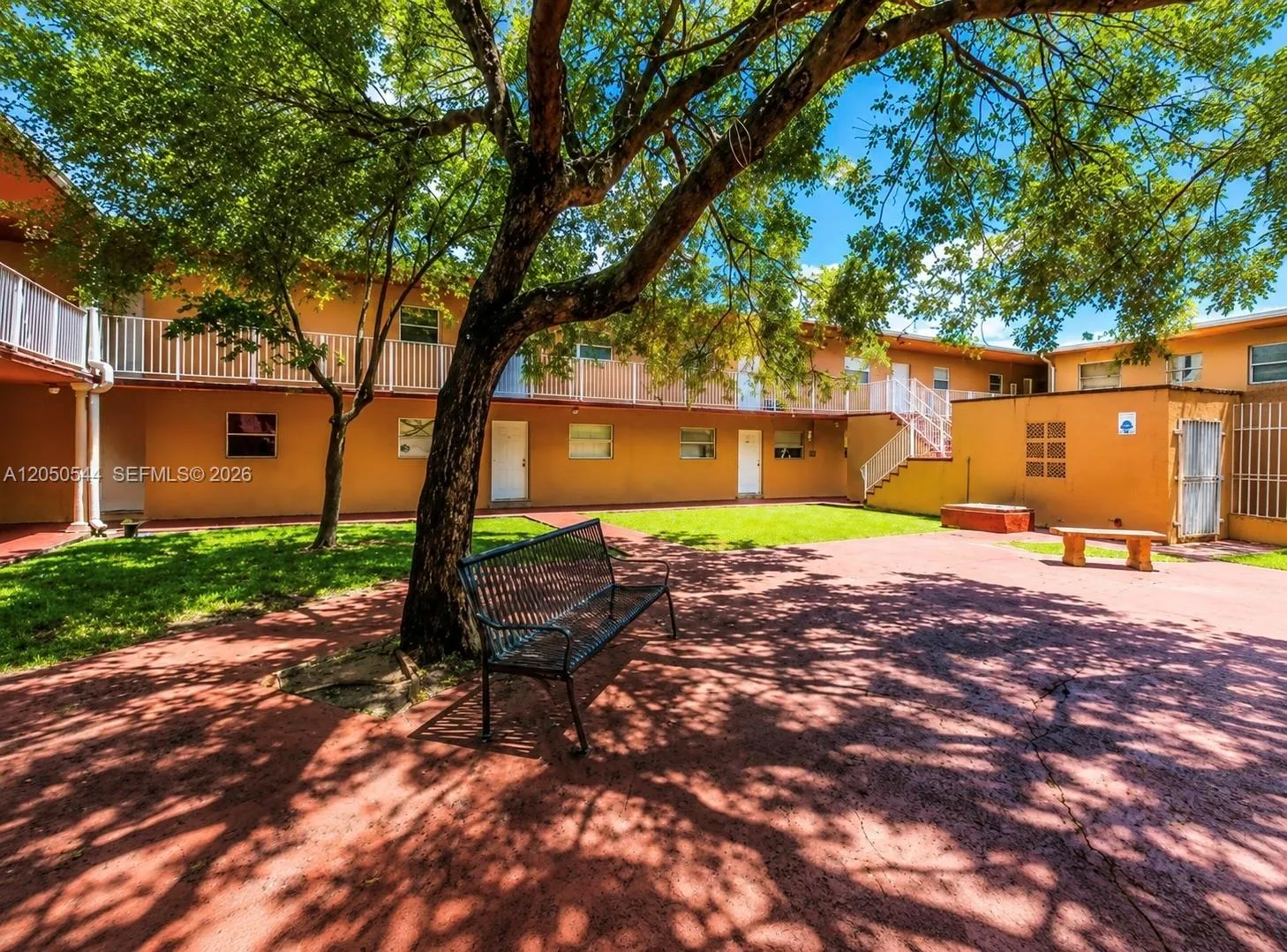 Vendido 1245 W 24th Street 219, Hialeah, FL 33010, Hialeah, FL 33010
