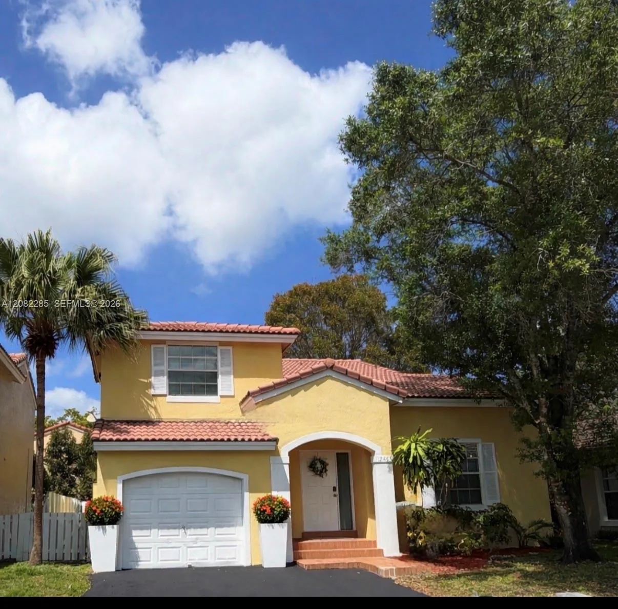 Foto de propiedad en 1246 NW 125th Terrace, Sunrise, FL 33323 Sunrise con MLS# 