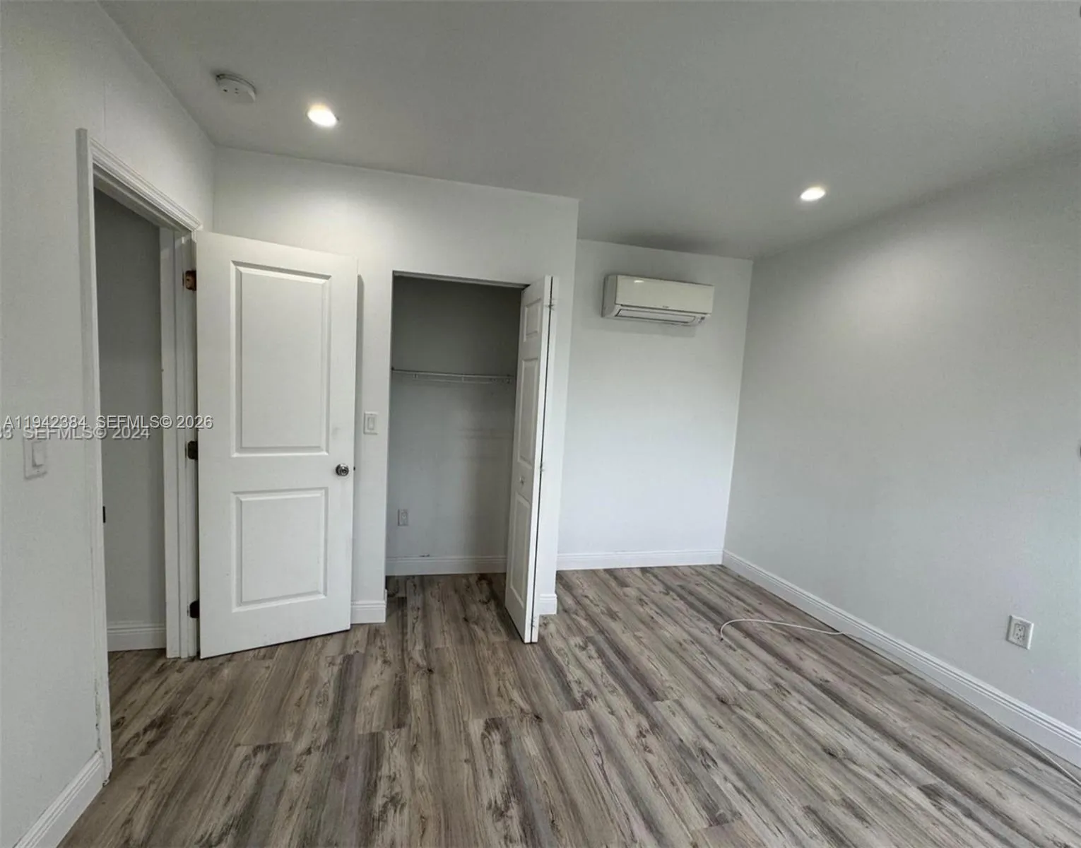 Foto de propiedad en 1248 Marseille Drive 4, Miami Beach, FL 33141 Miami Beach con MLS# 
