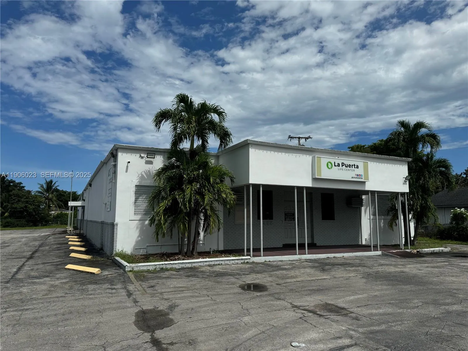 En Venta 12495 NE 2nd Avenue, North Miami, FL 33161, North Miami, FL 33161