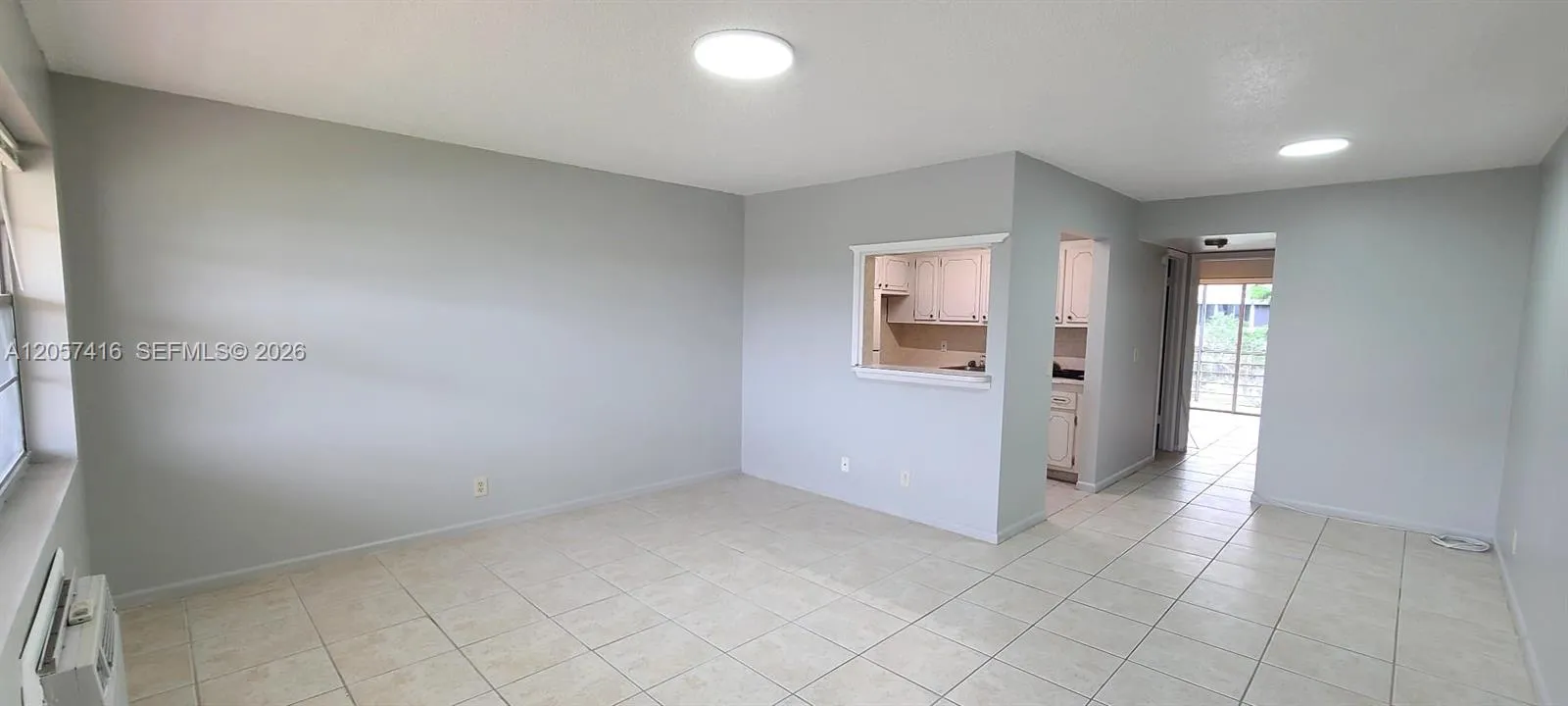 Foto de propiedad en 125 Canterbury E 125, West Palm Beach, FL 33417 West Palm Beach con MLS# 