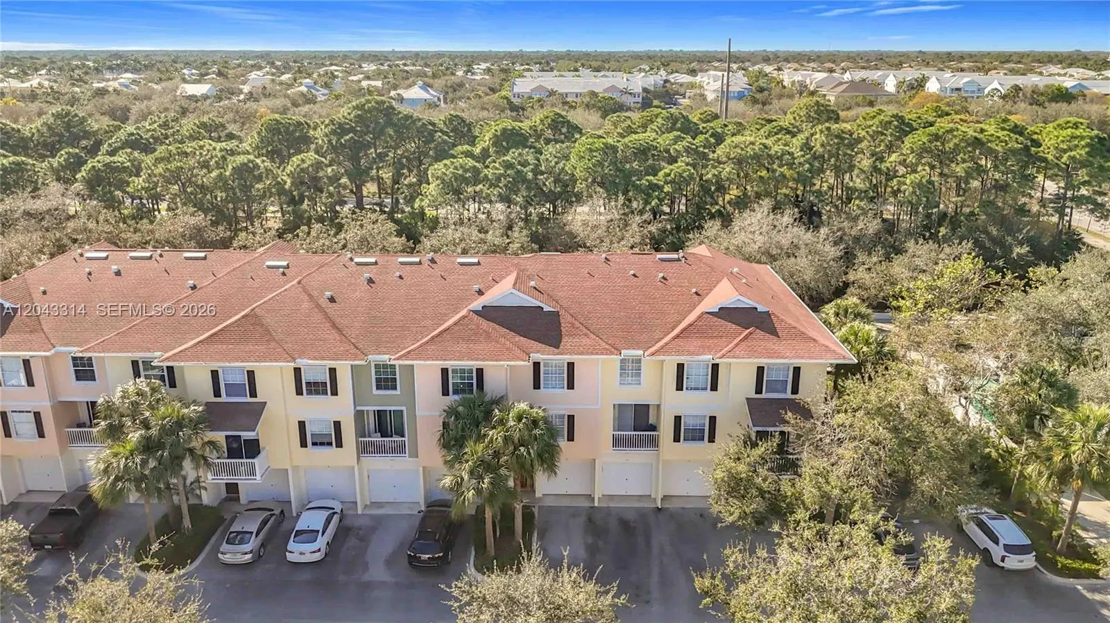 Foto de propiedad en 125 Galicia Way 204, Jupiter, FL 33458 Jupiter con MLS# 