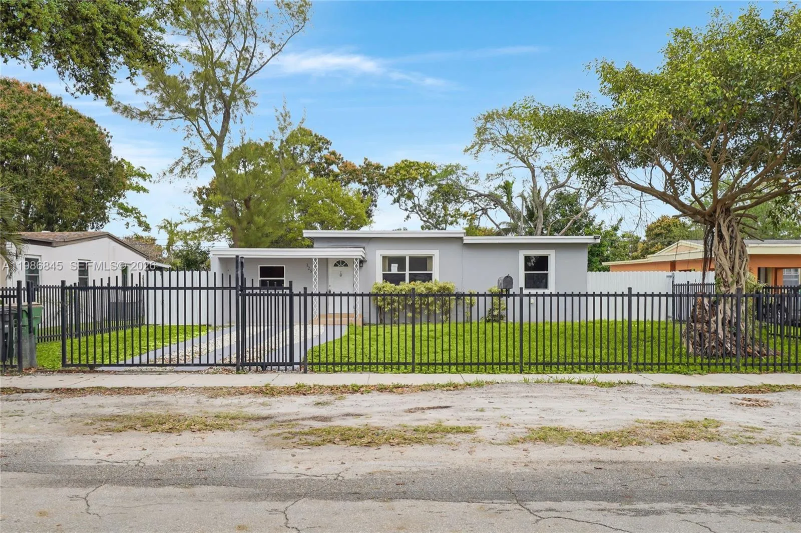 Vendido 125 NW 121st Street, North Miami, FL 33168, North Miami, FL 33168