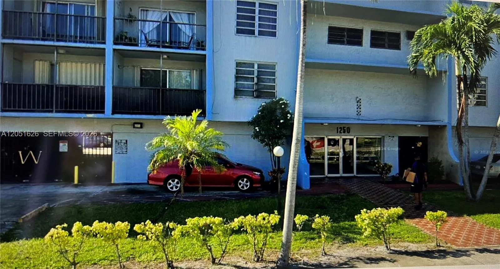 Foto de propiedad en 1250 NE 125th Street 403D, North Miami, FL 33161 North Miami con MLS# 