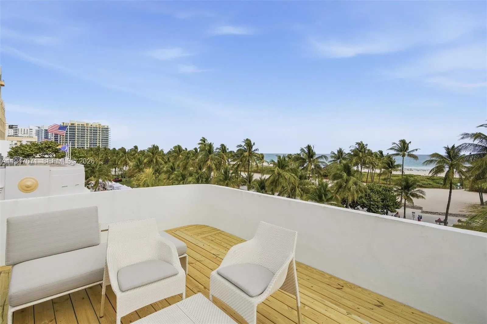 Foto de propiedad en 1250 Ocean Drive PH1, Miami Beach, FL 33139 Miami Beach con MLS# 