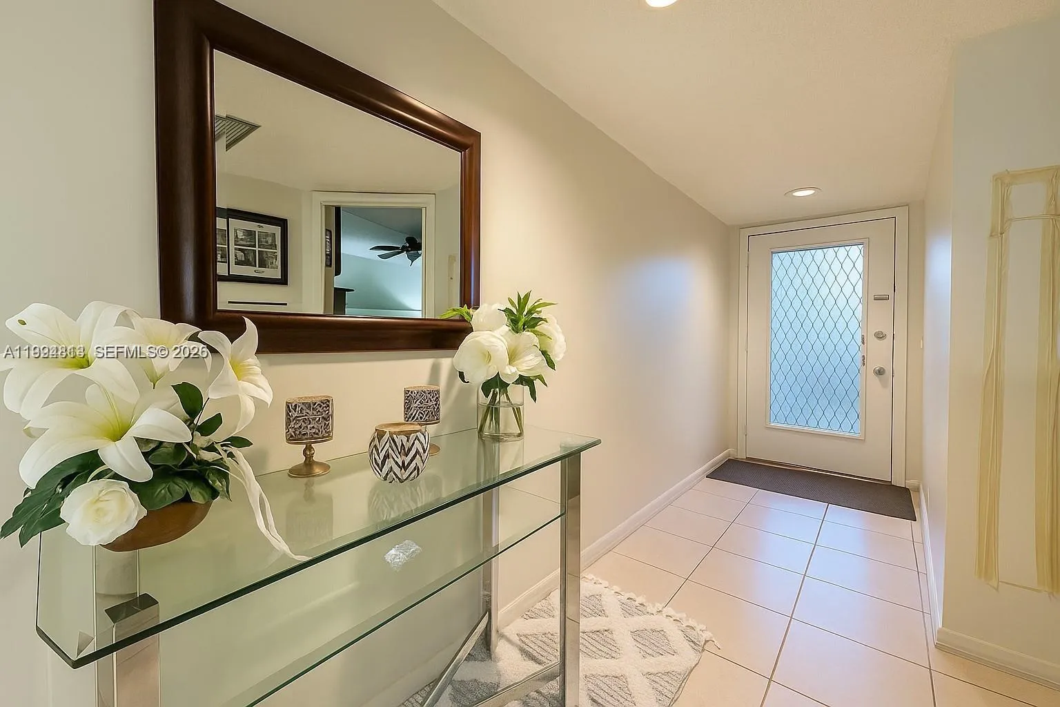 Foto de propiedad en 12500 SW 5th Court 112M, Pembroke Pines, FL 33027 Pembroke Pines con MLS# 
