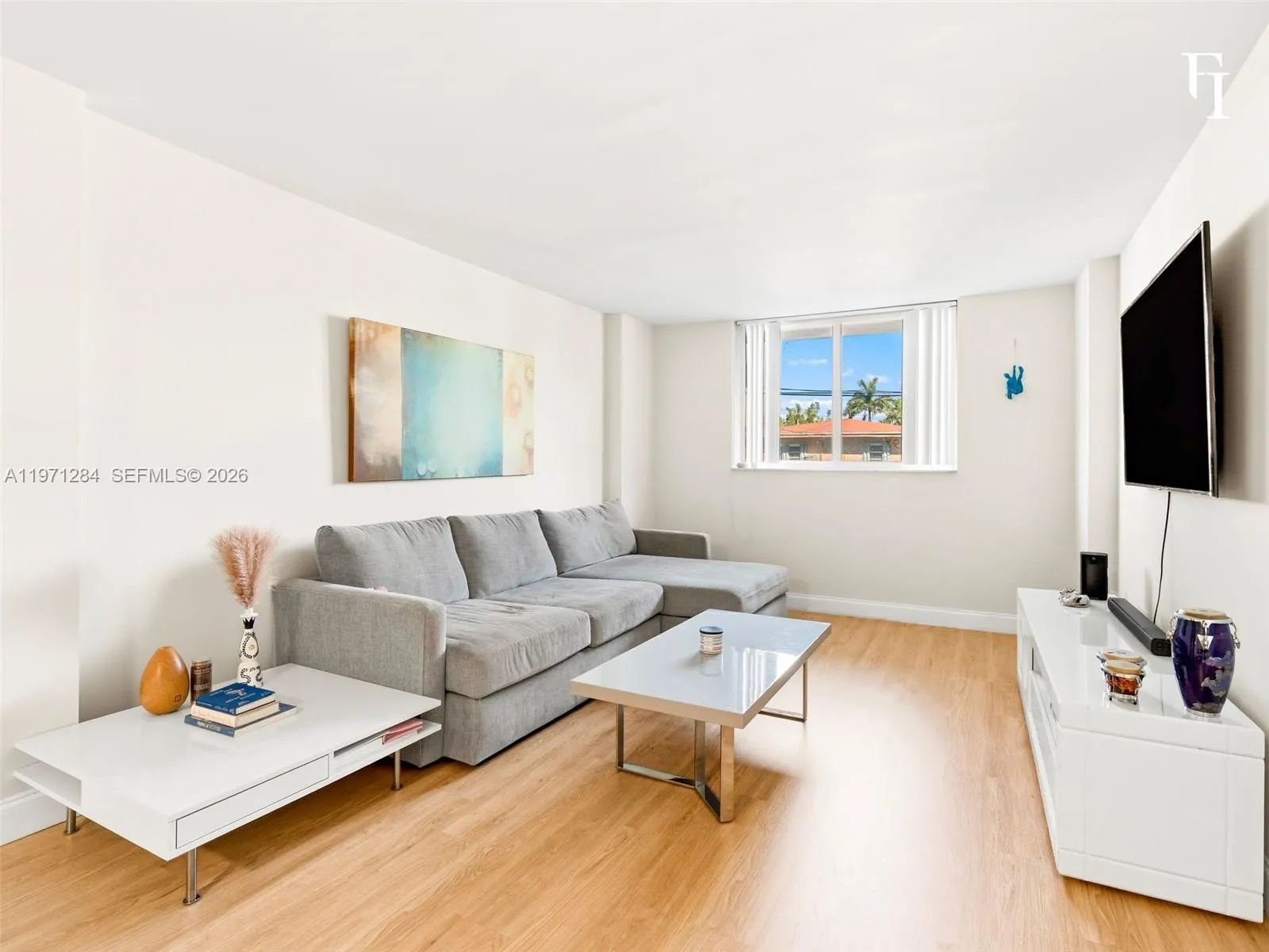 Foto de propiedad en 1251 NE 108th Street 108, Miami, FL 33161 Miami con MLS# 