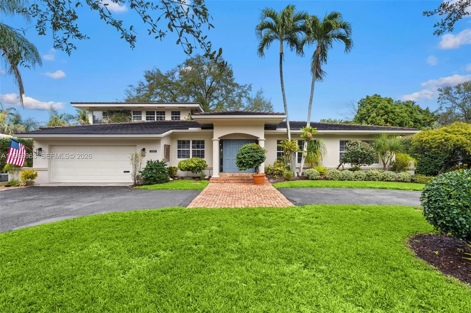 Foto de propiedad en 1255 Algardi Avenue, Coral Gables, FL 33146 Coral Gables con MLS# 