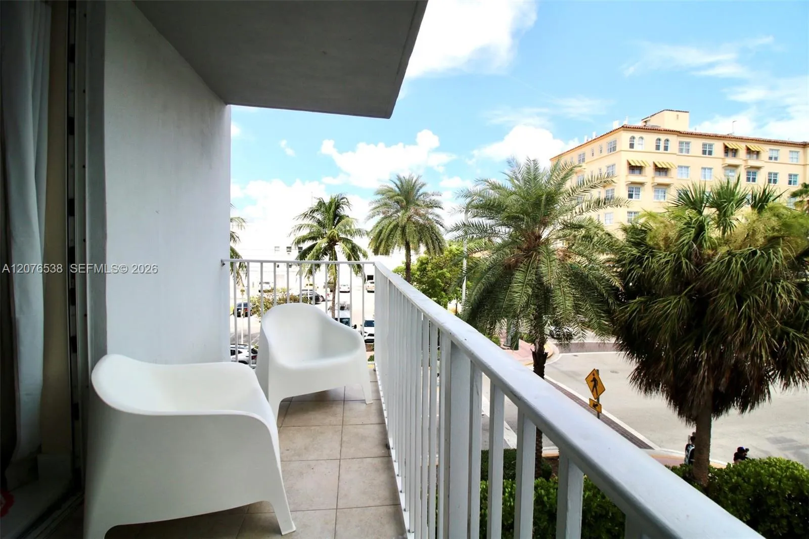 Foto de propiedad en 1255 Collins Avenue 304, Miami Beach, FL 33139 Miami Beach con MLS# 