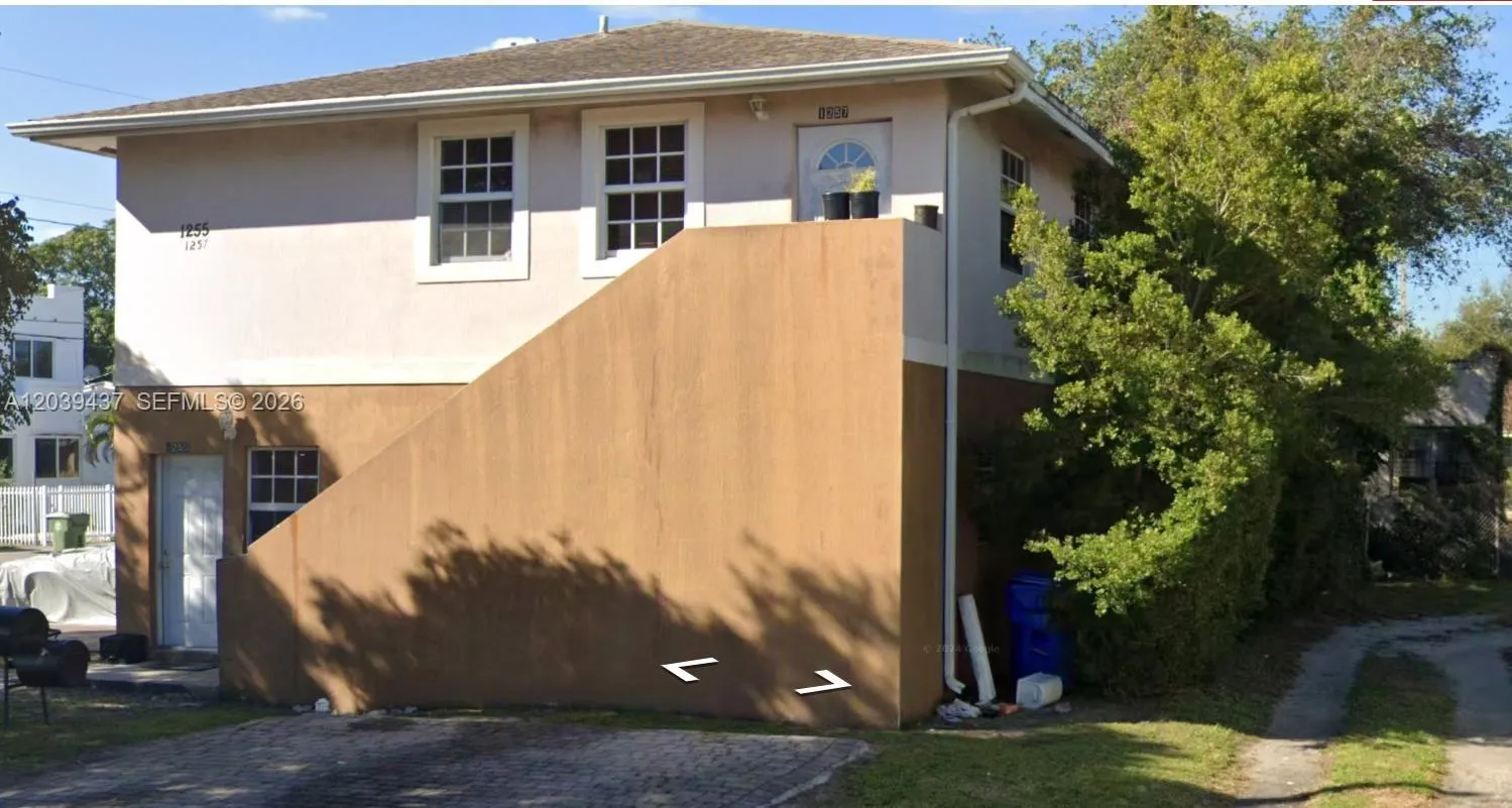Foto de propiedad en 1255 NW 55th Terrace 1257, Miami, FL 33142 Miami con MLS# 